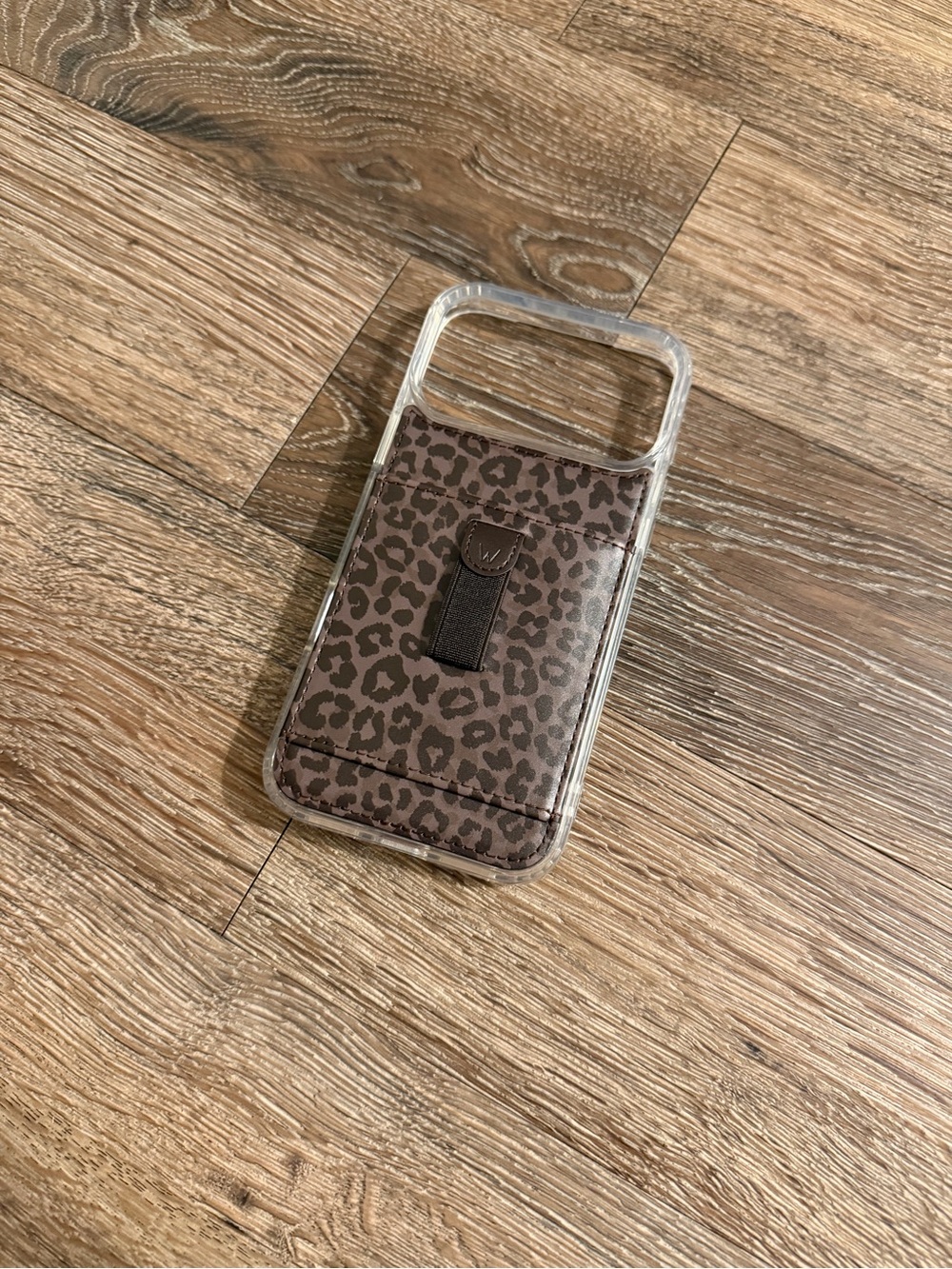 Phone Case with Brown Leopard Card Pocket iPhone 17 Pro Max
